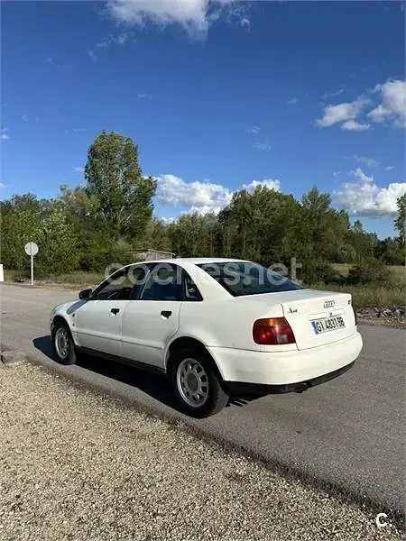 Usado Audi A4 150 CV (110 kW) 1996 Blanco Berlina