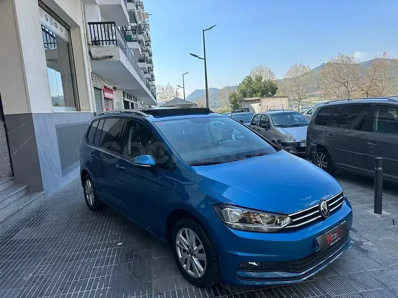 Usado VW Touran Advance 122 CV (89 kW) 2021 Azul Monovolumen