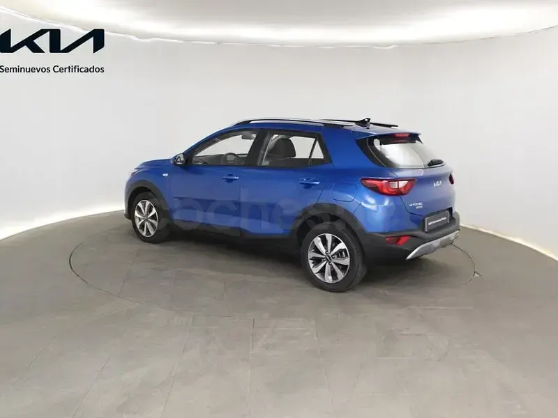 Usado Kia Stonic 100 CV (73 kW) 2025 Azul SUV