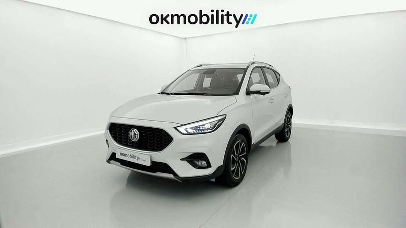 Usado MG ZS Luxury 111 CV (81 kW) 2023 Blanco SUV