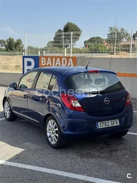 Usado Opel Corsa Cosmo 90 CV (66 kW) 2008 Azul Utilitario