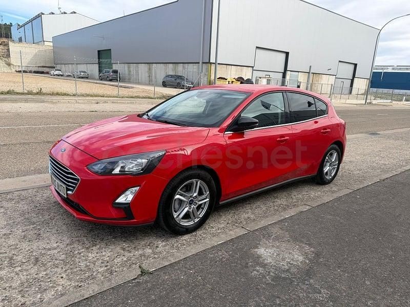 Usado Ford Focus Titanium 125 CV (91 kW) 2021 Rojo Berlina