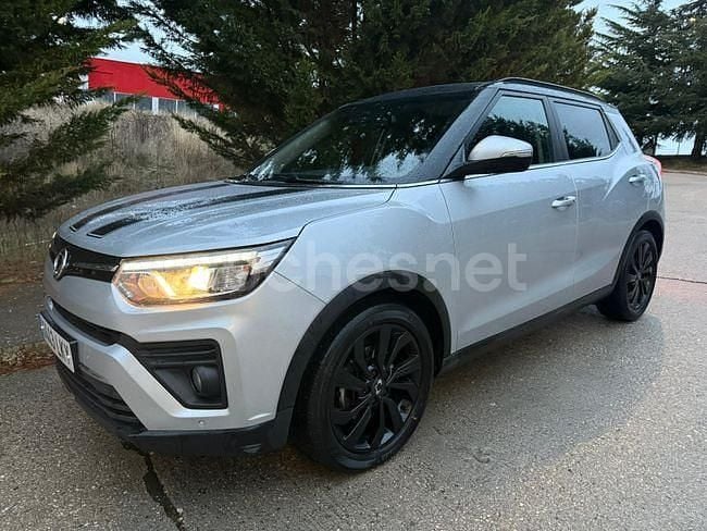 Gris / plata Usado 2020 Ssangyong (KGM) Tivoli Limited SUV | 14.950 € (Precio justo) - Imagen 1/4