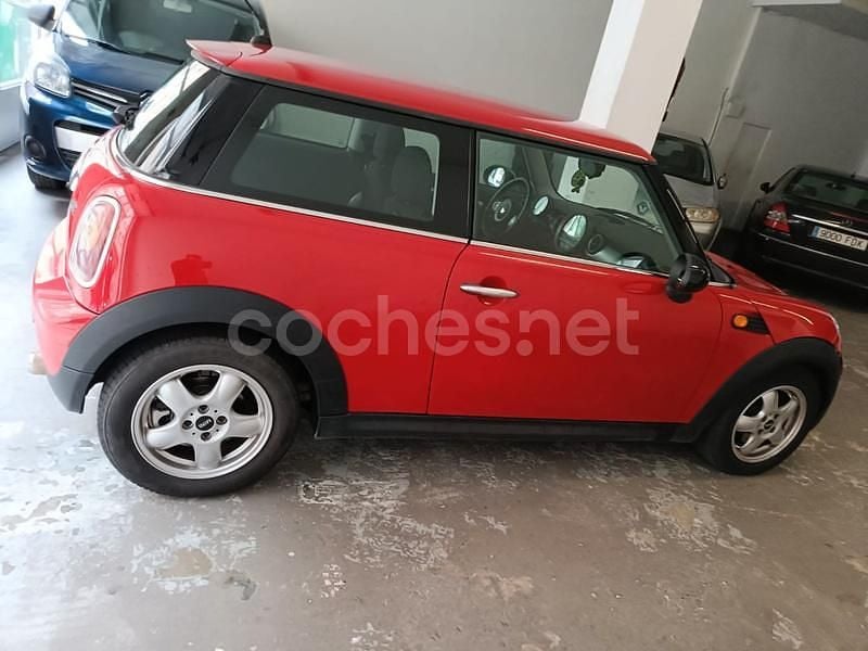 Usado Mini Cooper 120 CV (88 kW) 2007 Rojo Utilitario