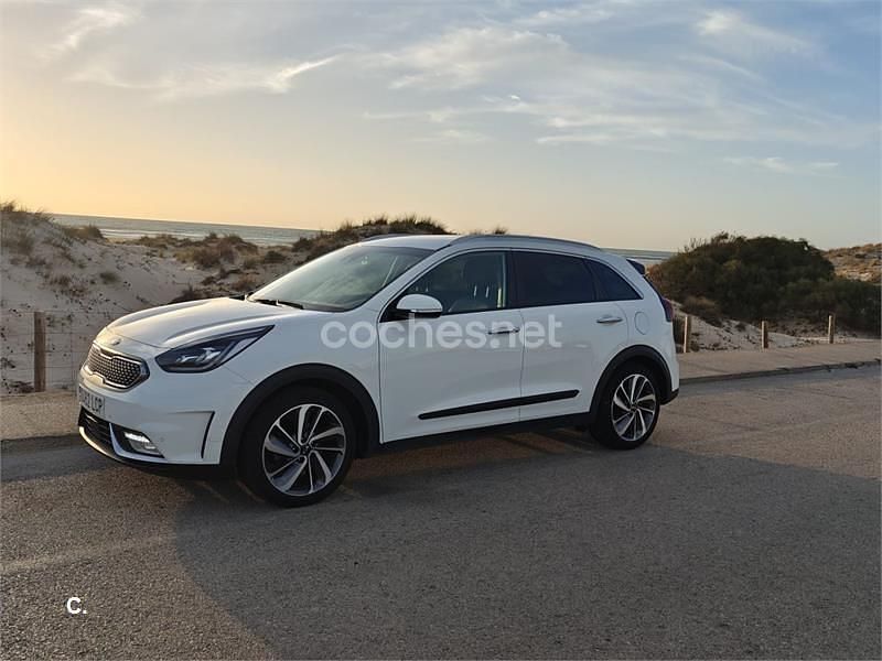 Usado Kia Niro 141 CV (103 kW) 2019 Blanco SUV
