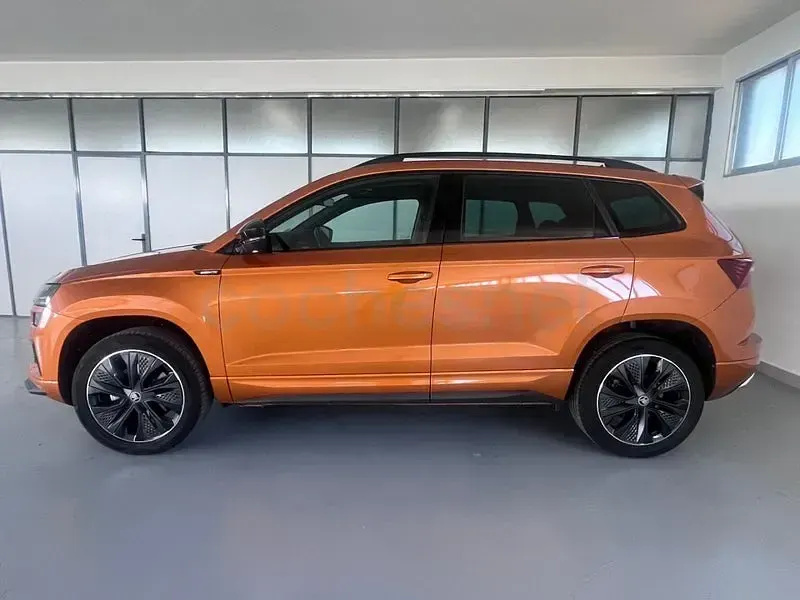 Usado Skoda Karoq SportLine 150 CV (110 kW) 2025 Naranja SUV