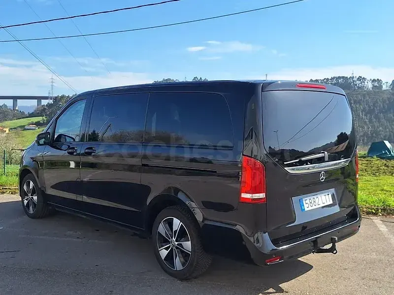 Usado Mercedes V220 Avantgarde 163 CV (119 kW) 2021 Negro Monovolumen