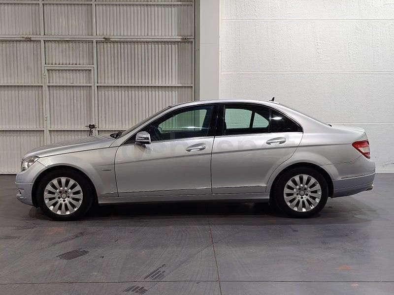 Usado Mercedes C200 136 CV (100 kW) 2010 Gris Berlina