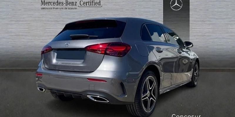 Usado Mercedes A200 150 CV (110 kW) 2025 Gris Berlina