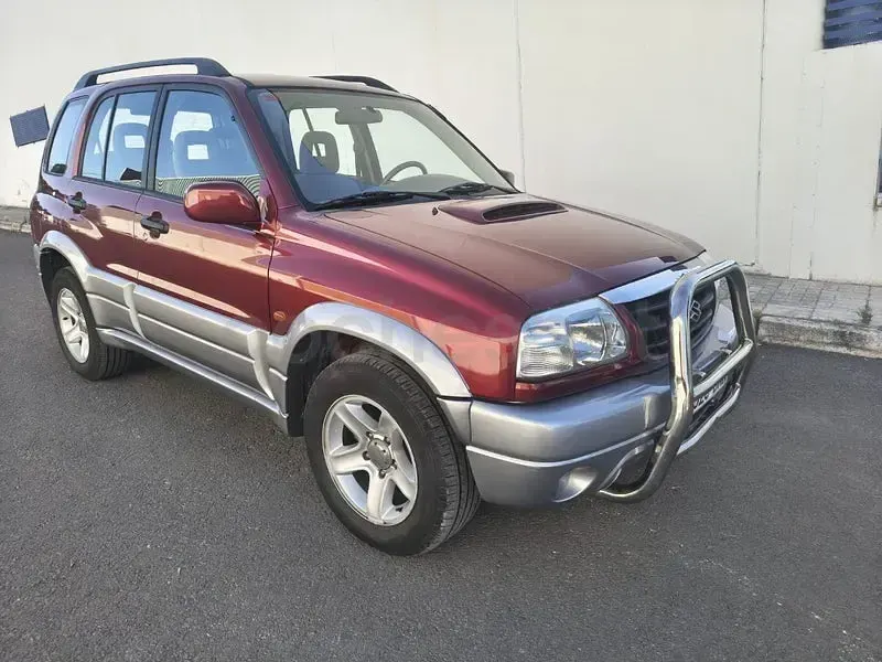 Usado Suzuki Grand Vitara 110 CV (80 kW) 2002 Gris / plata SUV