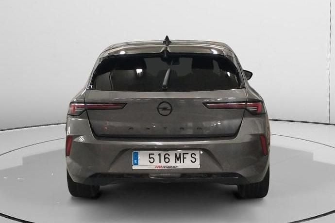 Usado Opel Astra GS Line 130 CV (95 kW) 2023