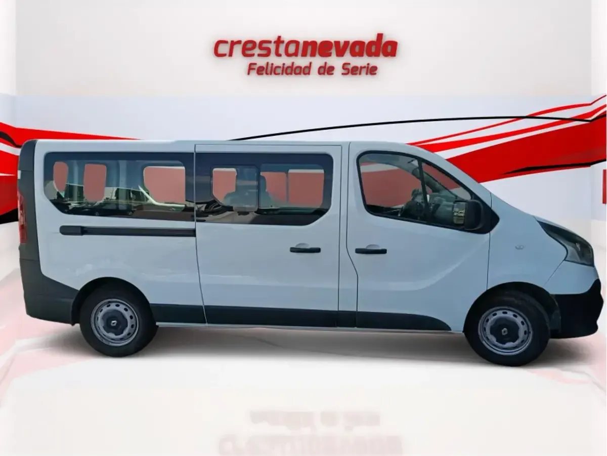 Usado Renault Trafic 121 CV (88 kW) 2018 Blanco Monovolumen