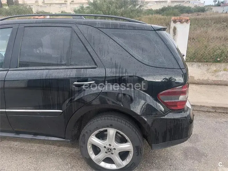 Usado Mercedes ML280 AMG Edition 1 190 CV (139 kW) 2009 Negro SUV