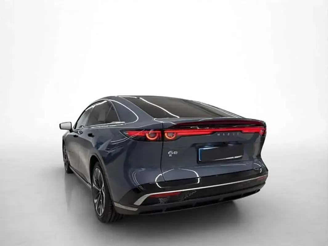 Usado Mazda 6e Takumi-Line 180 kW (245 CV) 2025 Gris Berlina
