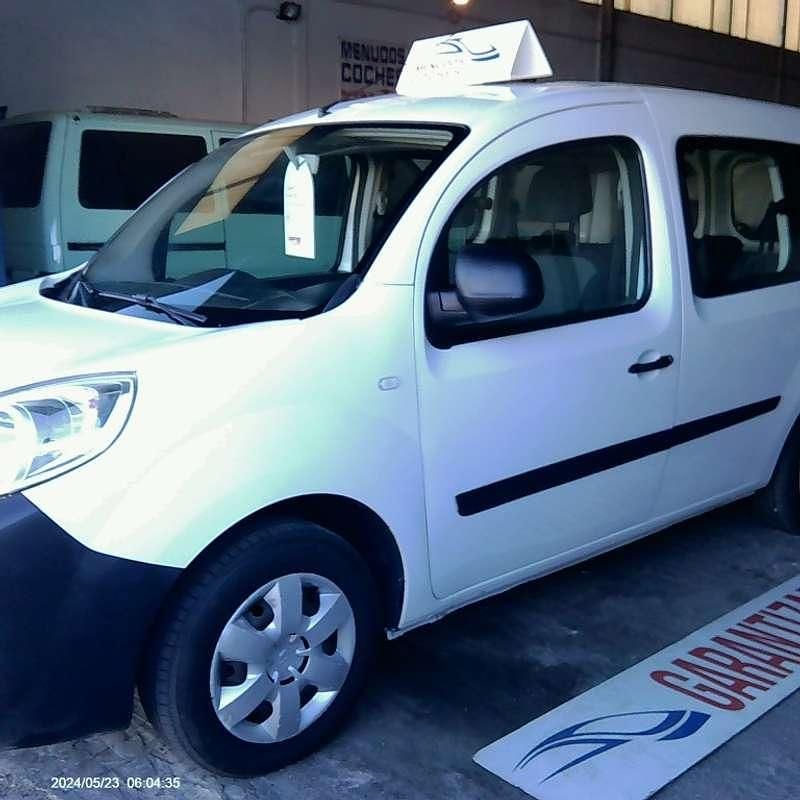 Usado Renault Kangoo LIMITED 95 CV (69 kW) 2020 Blanco Monovolumen