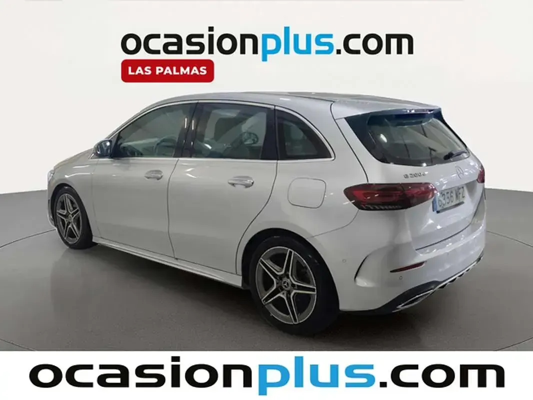 Usado Mercedes B200 150 CV (110 kW) 2023 Plateado Monovolumen