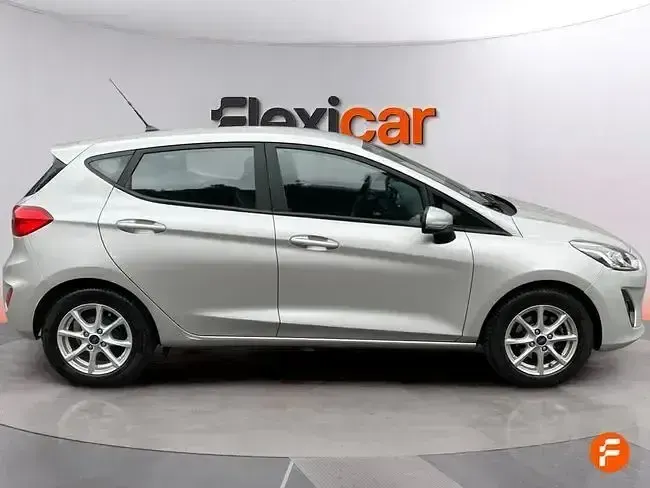 Usado Ford Fiesta Active 85 CV (62 kW) 2018 Gris Utilitario