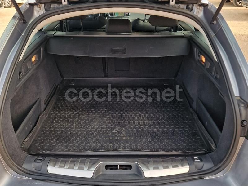 Usado Peugeot 508 SW Active 120 CV (88 kW) 2015 Gris / plata Familiar
