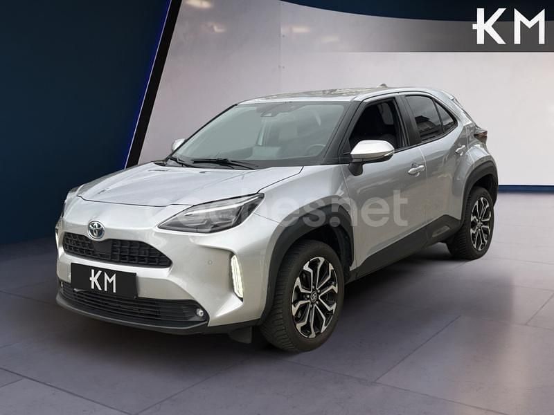 Gris / plata Usado 2022 Toyota Yaris Cross Plus SUV | 25.600 € (Un poco caro) - Imagen 1/4