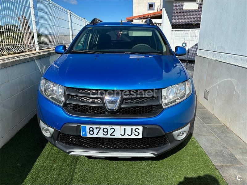 Usado Dacia Sandero Stepway 90 CV (66 kW) 2015 Azul Berlina