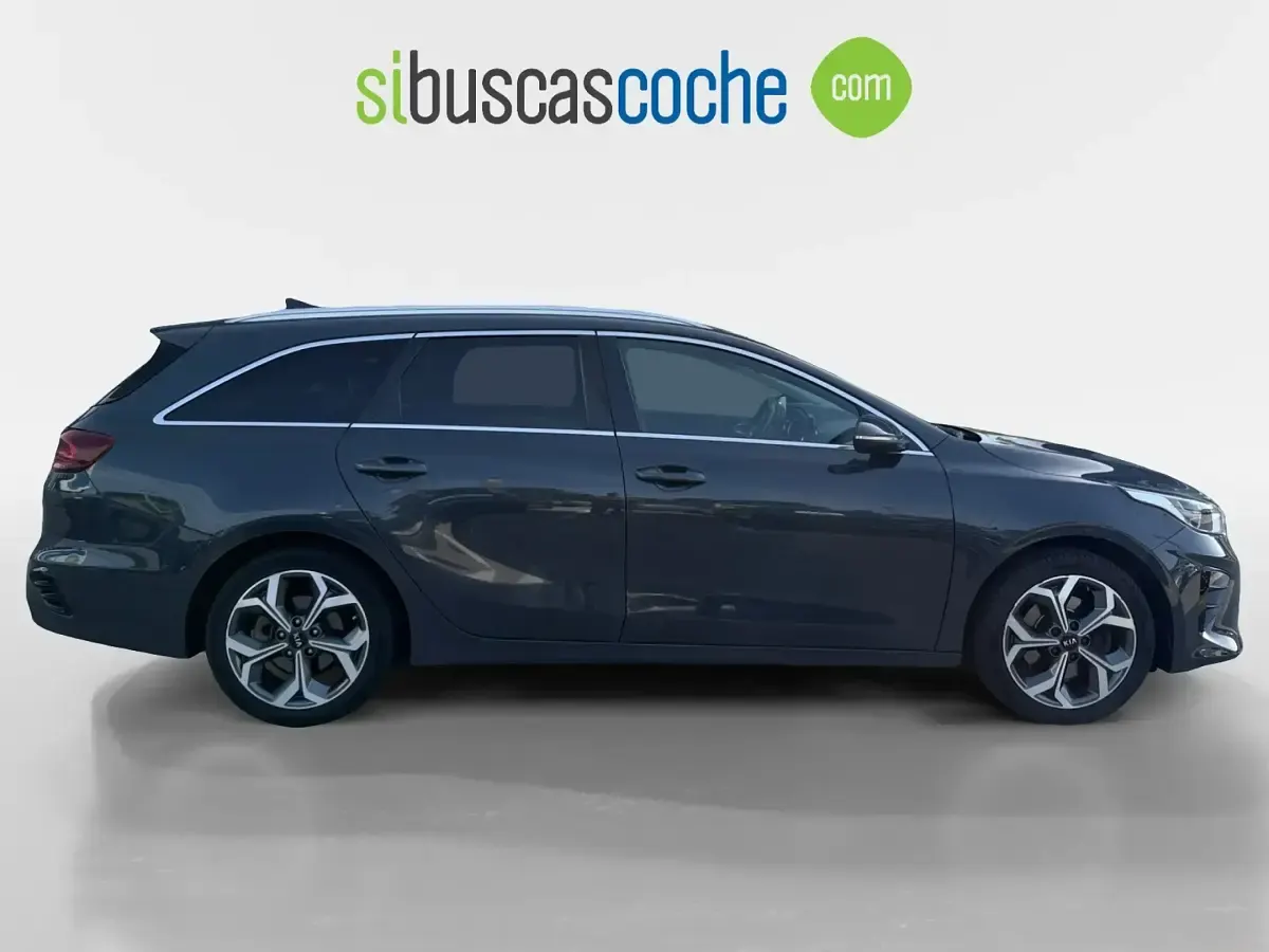 Usado Kia Ceed 140 CV (102 kW) 2019 Gris/plata Utilitario
