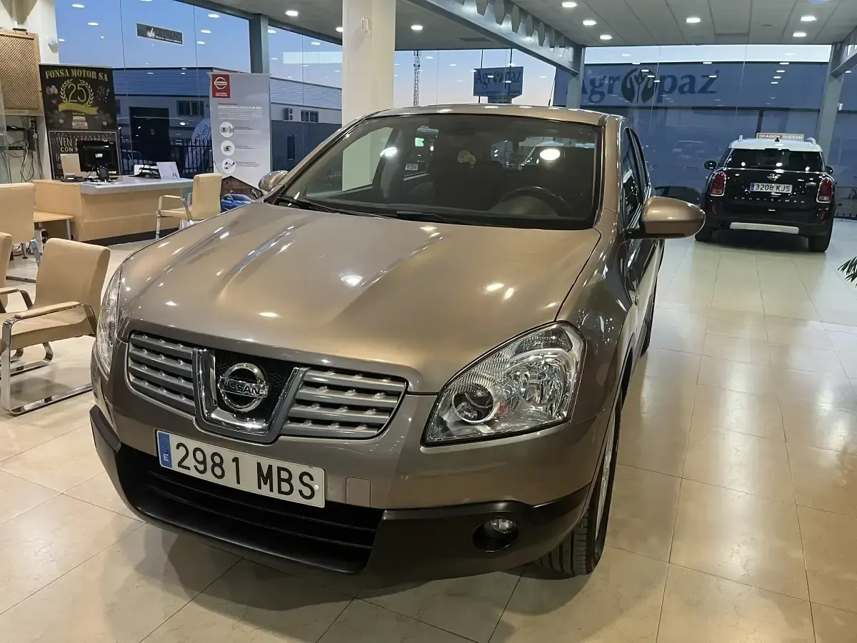 Usado Nissan Qashqai Acenta 106 CV (77 kW) 2009 Marrón SUV