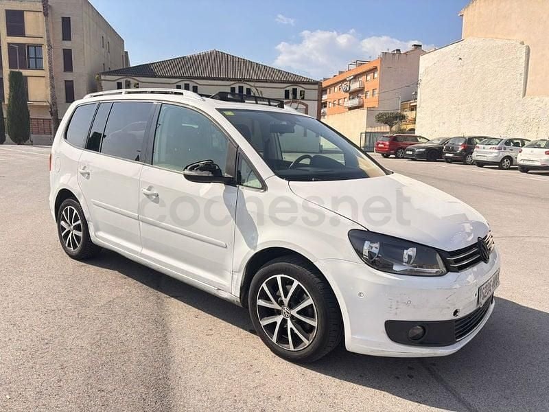 Usado VW Touran Advance 105 CV (77 kW) 2012 Blanco Monovolumen