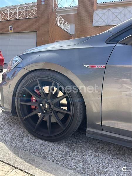 Usado VW Golf VII GTI 245 CV (180 kW) 2019 Gris / plata Berlina