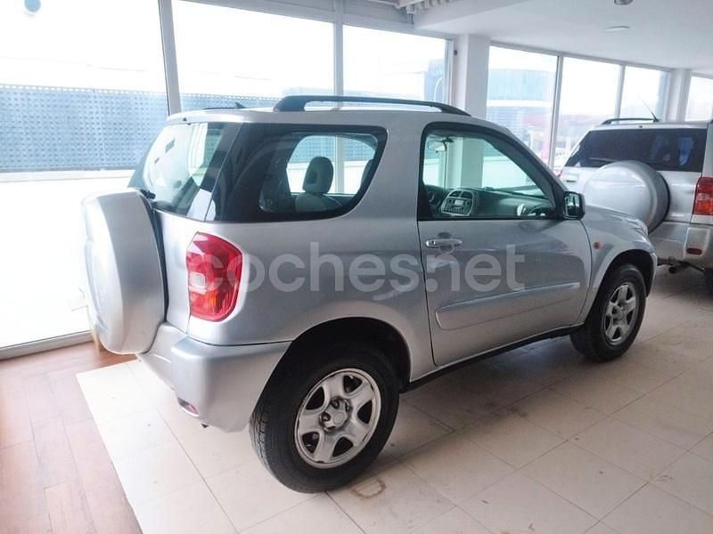 Gris / plata Usado 2001 Toyota RAV4 Luna SUV | 6990 € (Precio justo) - Imagen 1/4
