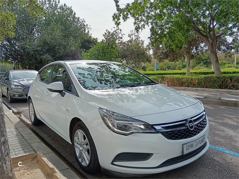 Blanco Usado 2019 Opel Astra Dynamic Berlina | 10.900 € (Precio justo) - Imagen 1/4