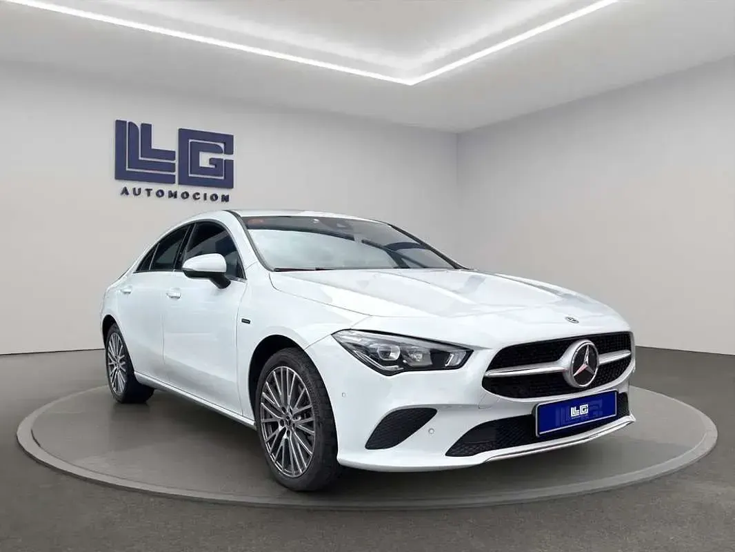 Usado Mercedes CLA250e 218 CV (160 kW) 2021 Blanco Berlina