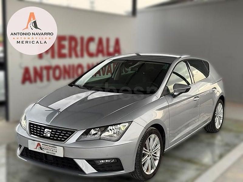 Usado Seat Leon XCELLENCE 130 CV (95 kW) 2020 Gris / plata Berlina