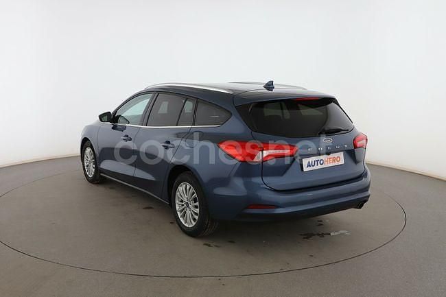 Usado Ford Focus Titanium 120 CV (88 kW) 2020 Azul Familiar