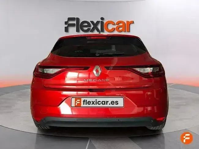 Usado Renault Mégane Life 100 CV (73 kW) 2018 Rojo