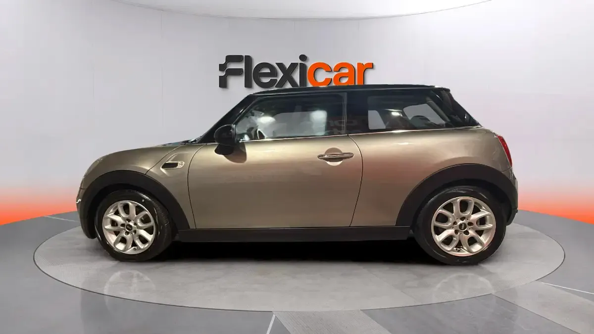 Usado Mini Cooper 136 CV (100 kW) 2018 Gris Utilitario