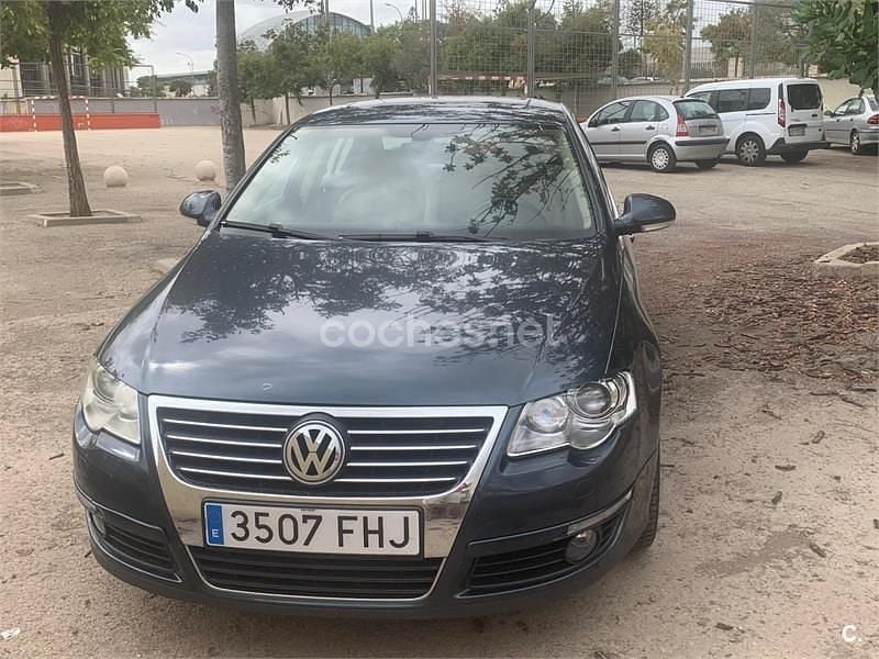 Azul Usado 2006 VW Passat Sportline Berlina | 6500 € (Precio justo) - Imagen 1/4