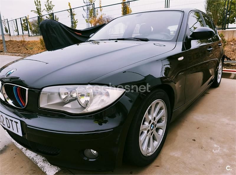 Negro Usado 2006 BMW 118 Utilitario | 5990 € (Precio justo) - Imagen 1/4