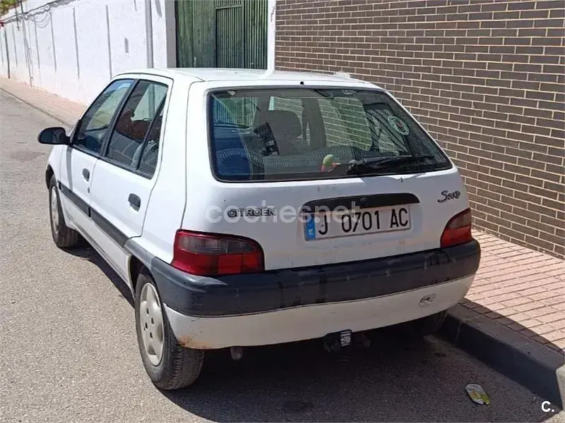 Usado Citroën Saxo 58 CV (42 kW) 1999 Blanco Utilitario