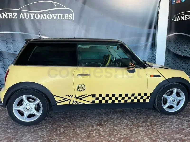 Usado Mini Cooper Cabriolet 116 CV (85 kW) 2006 Amarillo Descapotable