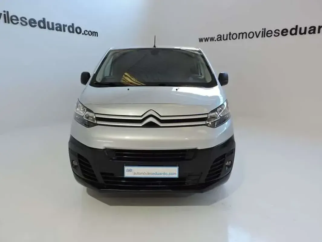 Usado Citroën Jumpy Business Class 120 CV (88 kW) 2018 Plateado Monovolumen