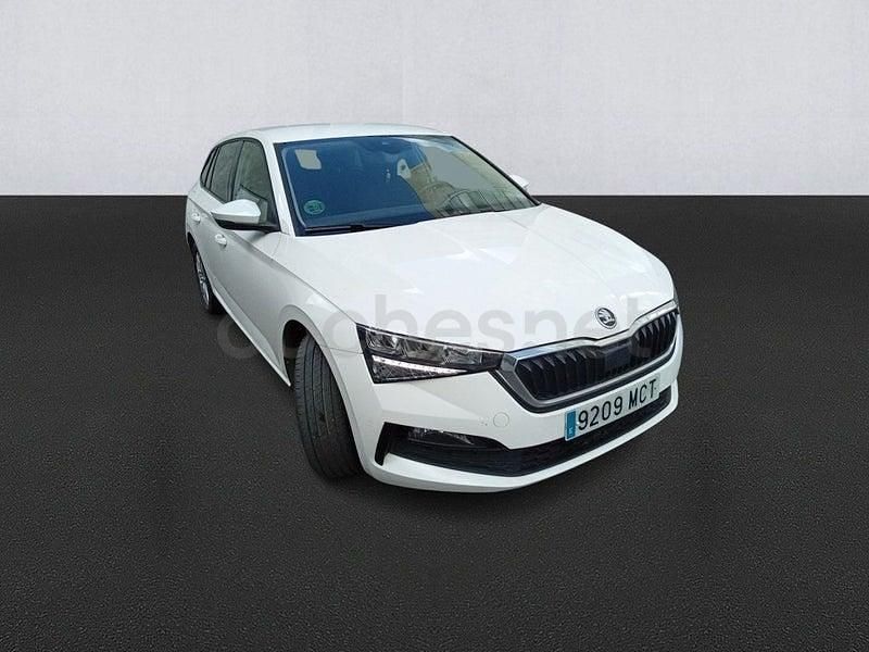 Usado Skoda 110 R Ambition 110 CV (80 kW) 2022 Blanco Berlina