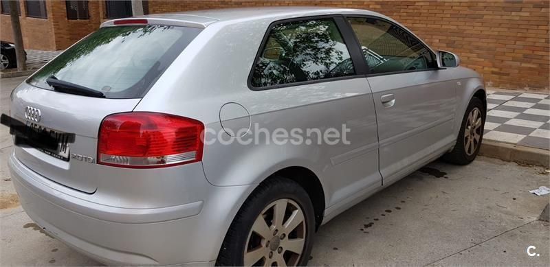 Gris / plata Usado 2006 Audi A3 Ambiente Berlina | 3000 € (Precio justo) - Imagen 1/4