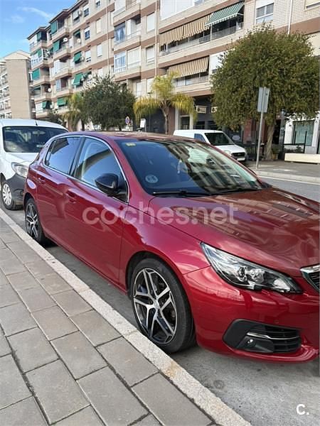 Rojo Usado 2018 Peugeot 308 Allure Berlina | 9800 € (Precio justo) - Imagen 1/3