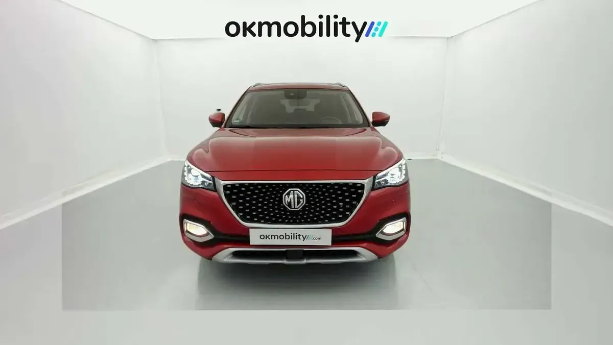 Begagnad MG HS Luxury 162 HK (119 kW) 2023 Röd SUV