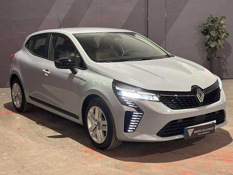 Nuevo Renault Clio V Evolution 101 CV (74 kW) 2025 Gris Utilitario