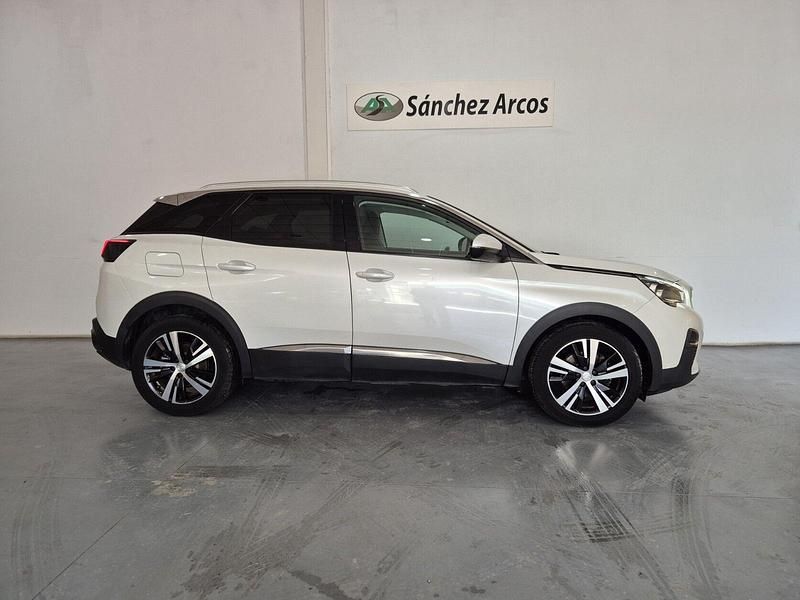 Usado Peugeot 3008 Allure 130 CV (95 kW) 2019 Blanco SUV