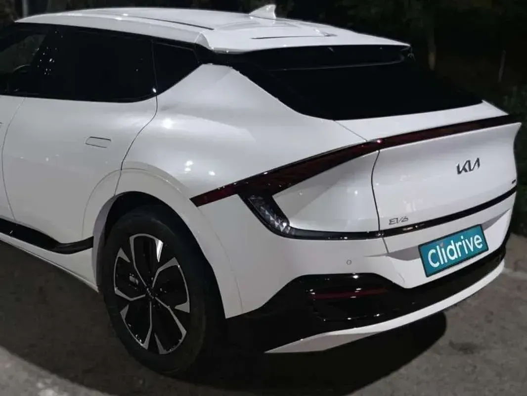 Usado Kia EV6 Air 169 kW (230 CV) 2023 Blanco SUV