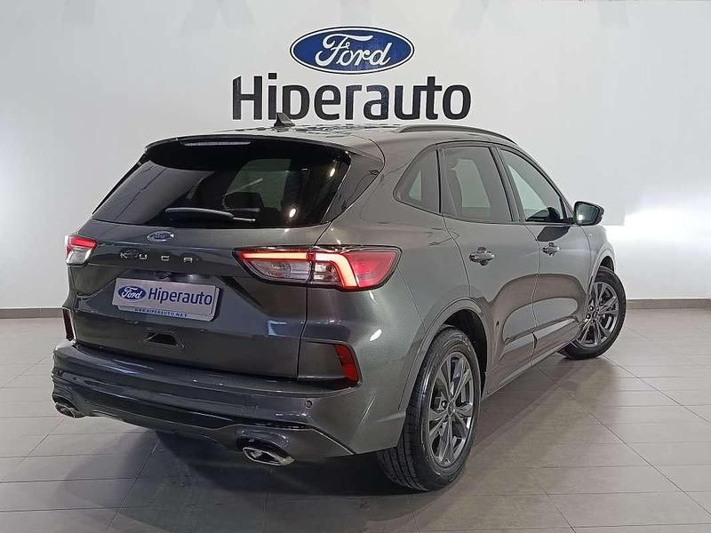 Usado Ford Kuga ST-Line 120 CV (88 kW) 2022 Gris SUV