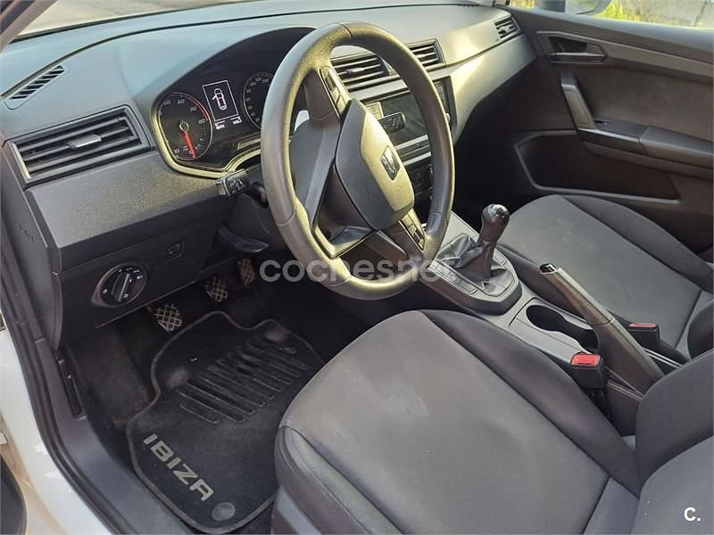 Usado Seat Ibiza Reference 95 CV (69 kW) 2018 Blanco Berlina