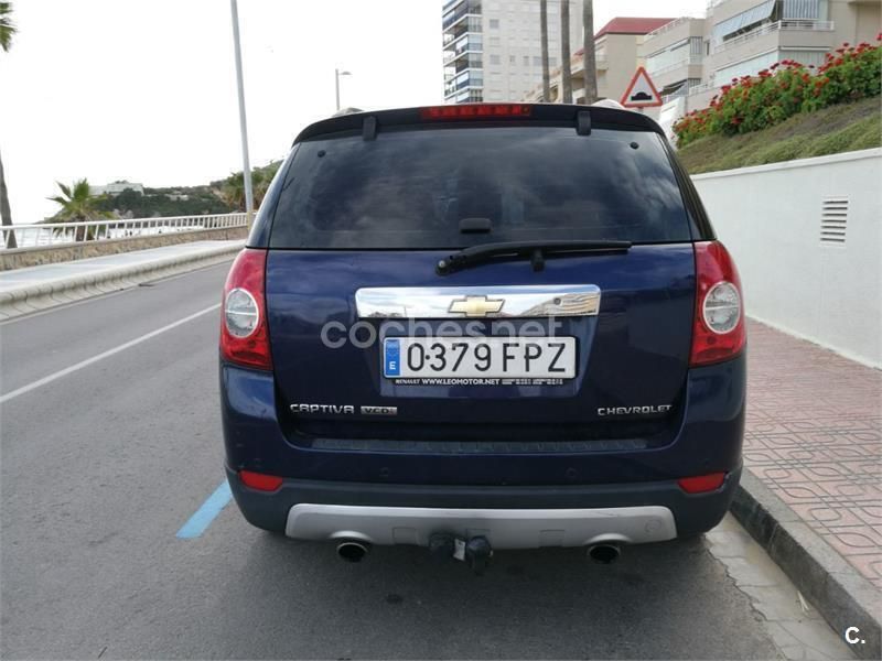 Usado Chevrolet Captiva 150 CV (110 kW) 2007 Azul SUV